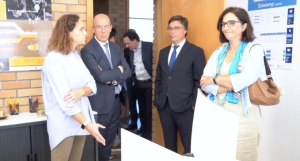 Elvira Fortunato visited UNIAG and met with teachers and researchers